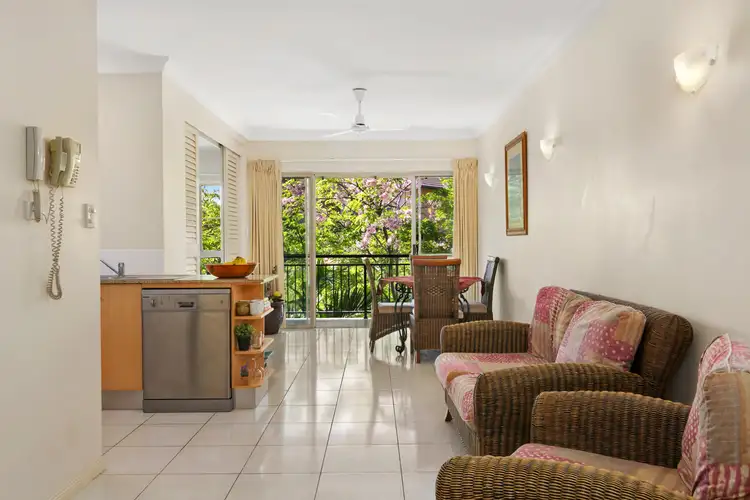 1743/2 Greenslopes Street, Cairns North QLD 4870