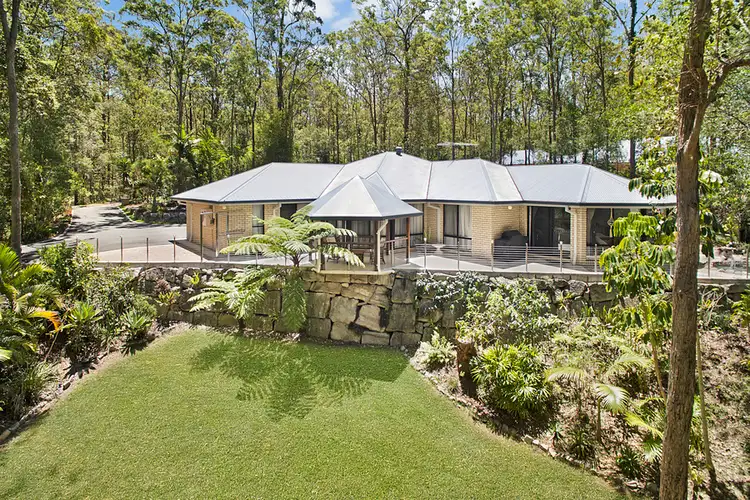 16 Glen Eaton Street, Eatons Hill QLD 4037