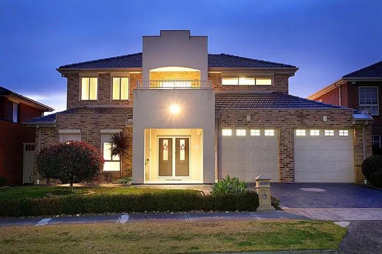 5 Lakefield Way, Cairnlea VIC 3023