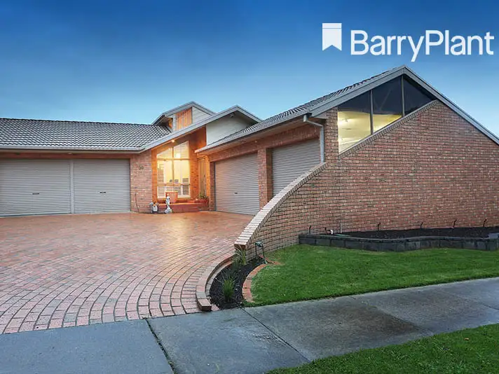 30 King Parade, Knoxfield VIC 3180