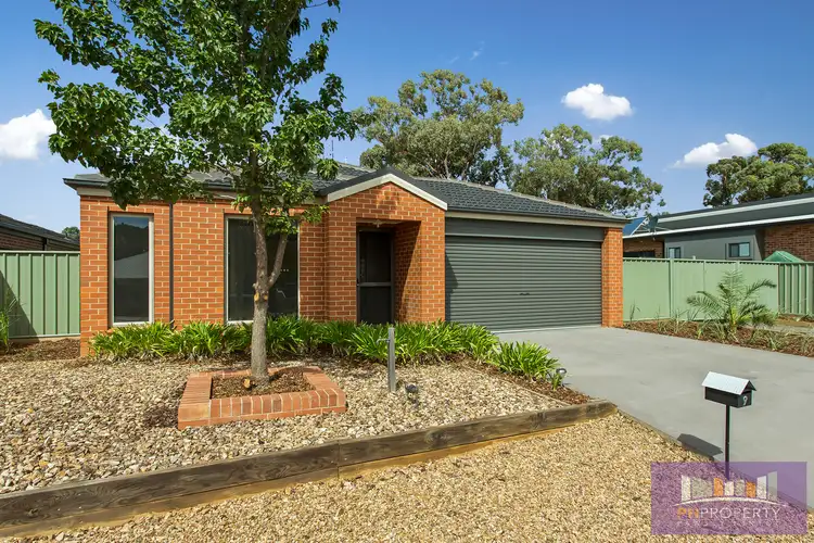 9 Parklands Way, Maiden Gully VIC 3551