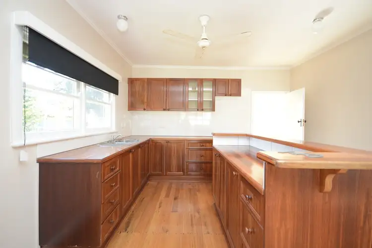 Third view of Homely house listing, 140 Wallace Street, Bairnsdale VIC 3875
