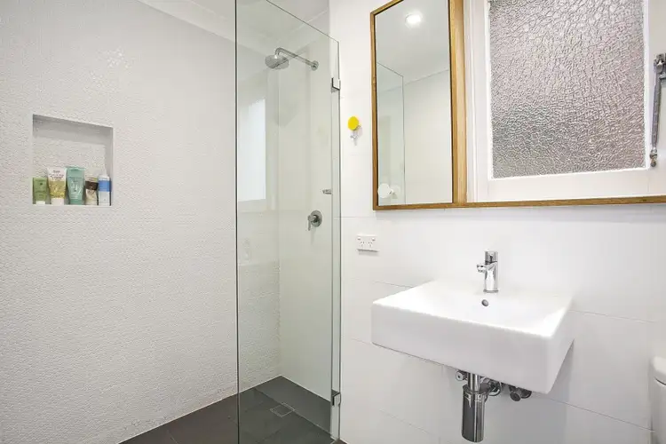 Fourth view of Homely apartment listing, 3/19 Wellington Street, Bondi Beach NSW 2026