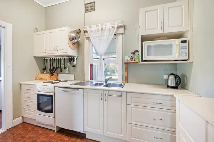 Third view of Homely house listing, 5 Wattle Street, Tallangatta VIC 3700
