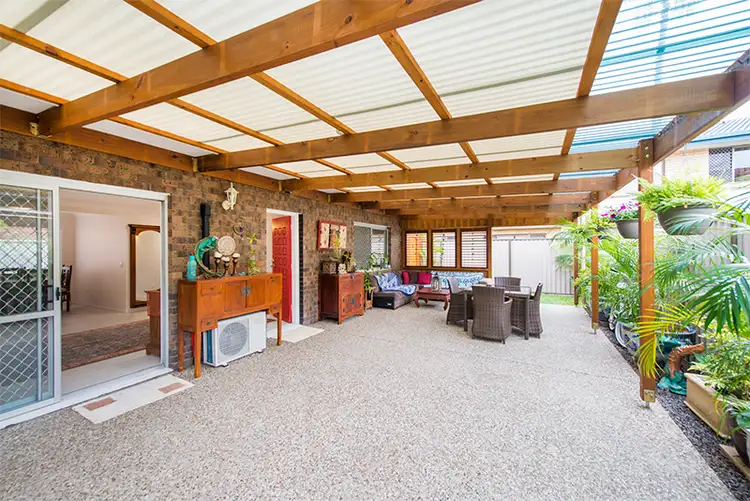 2/15 Duet Drive, Mermaid Waters QLD 4218