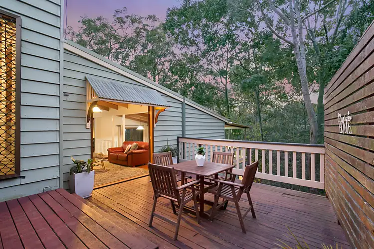 3 Greenhill Grove, Daisy Hill QLD 4127