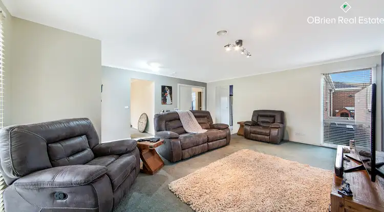 Seventh view of Homely house listing, 5 Filante Grove, Berwick VIC 3806