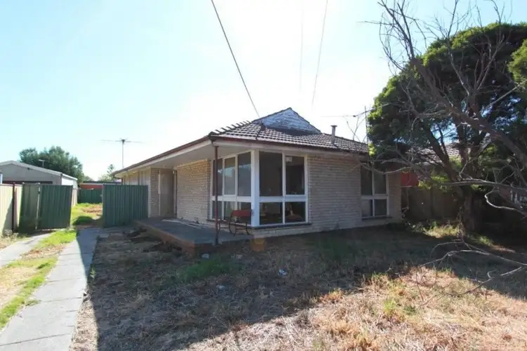 73 Ford Avenue, Sunshine North VIC 3020