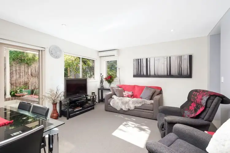 Third view of Homely unit listing, 2/11 Oxley Avenue, Jannali NSW 2226