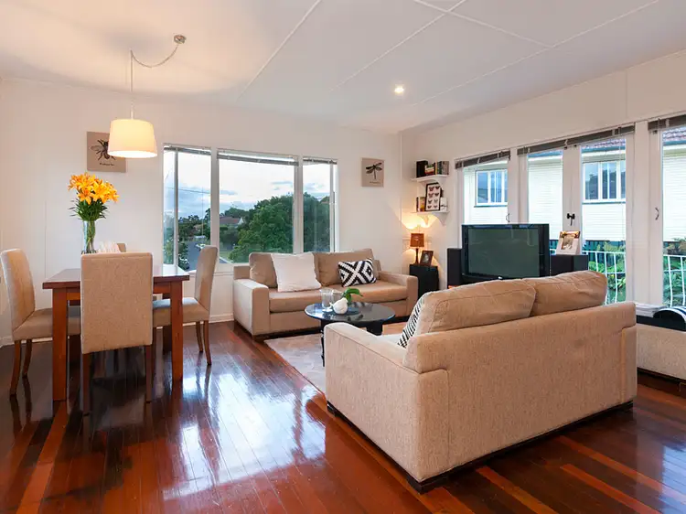 8 Dunstan Street, Moorooka QLD 4105