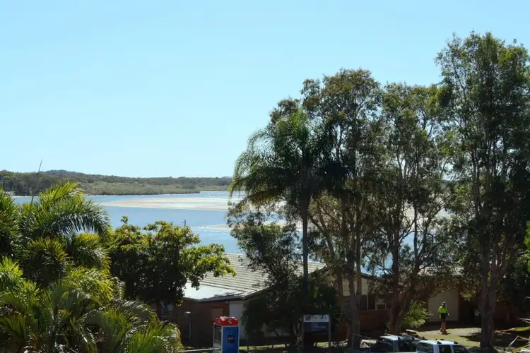 Unit 4/11 Russell Street, Noosaville QLD 4566