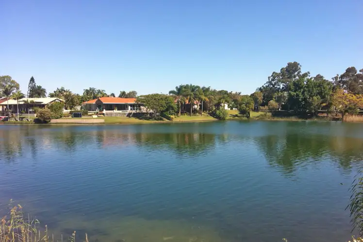 15 Long Island Court, Mermaid Waters QLD 4218