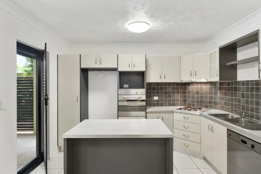Main view of Homely unit listing, 1/472 Wynnum Road, Morningside QLD 4170