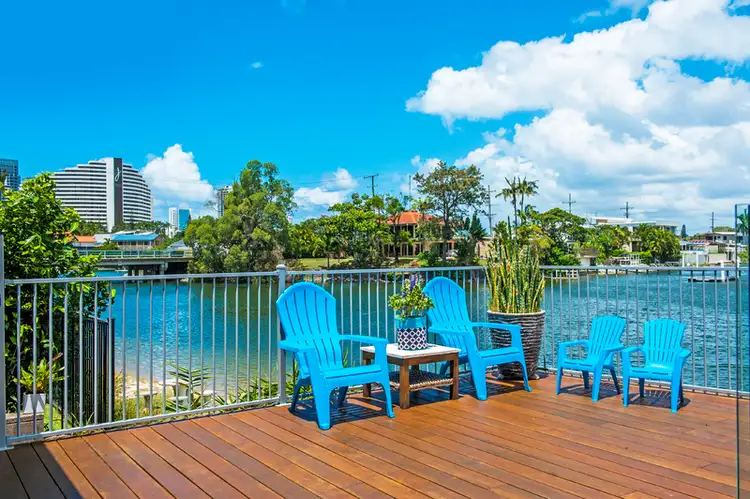 33 Sonder Street, Broadbeach Waters QLD 4218