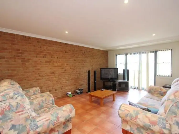 Second view of Homely house listing, 1/1 Glebe Avenue, Goulburn NSW 2580
