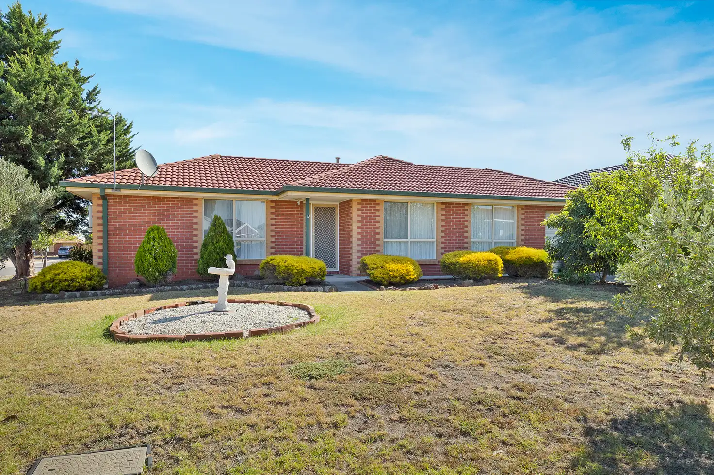 Main view of Homely unit listing, 1/19 Saratoga Crescent, Keilor Downs VIC 3038