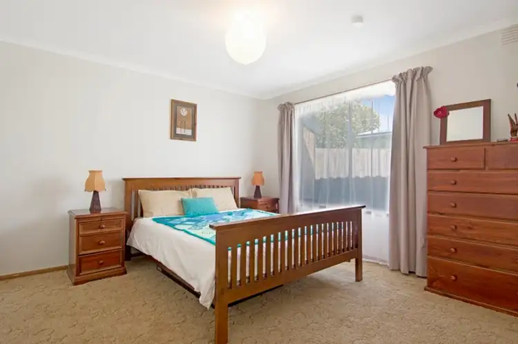 Sixth view of Homely unit listing, 2/5 St Johns Avenue, Frankston VIC 3199