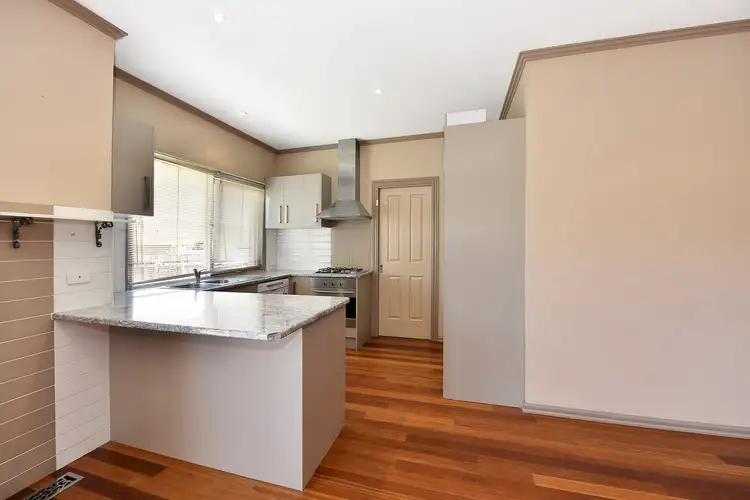 Fourth view of Homely unit listing, 2/7 Kyneton Ave, Reservoir VIC 3073