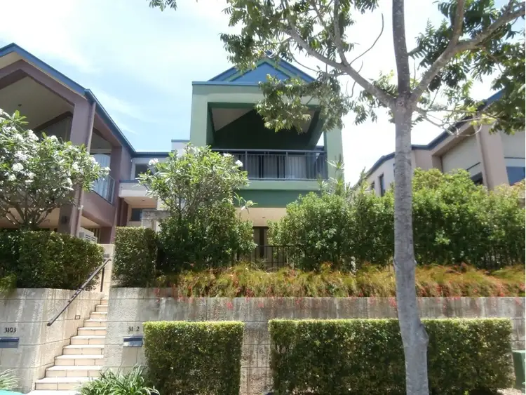 3102 The Boulevard, Carrara QLD 4211