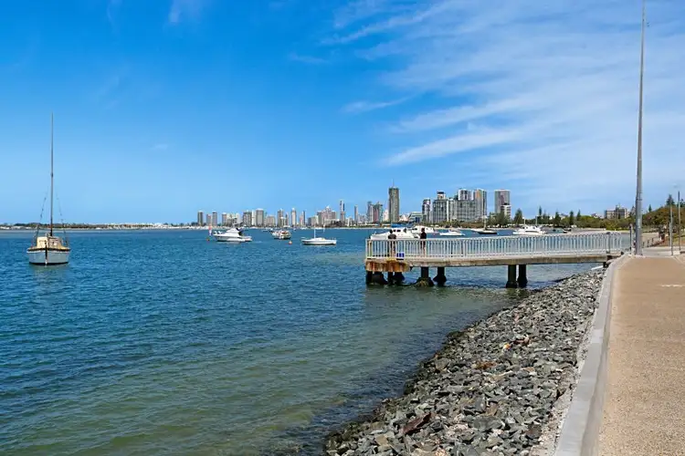 6/272 Marine Parade, Labrador QLD 4215