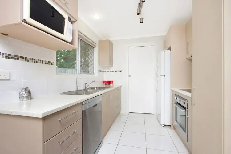 8 Trinette Street, Shailer Park QLD 4128