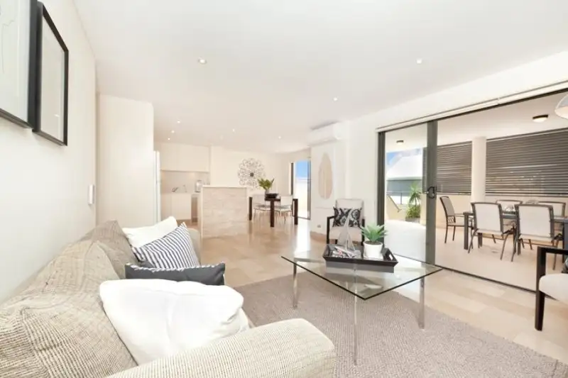 Main view of Homely unit listing, 2/176 Sydney Road, Fairlight NSW 2094