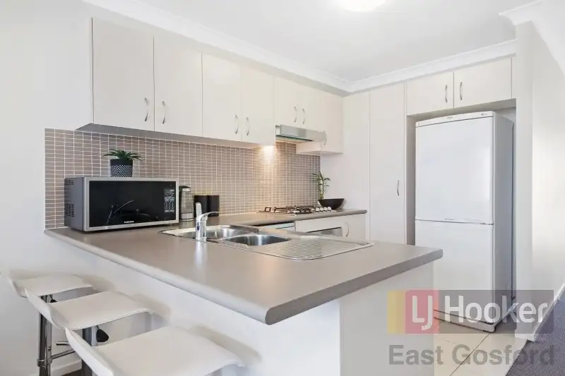 Main view of Homely townhouse listing, 19/3 Gahnia Place, Hamlyn Terrace NSW 2259