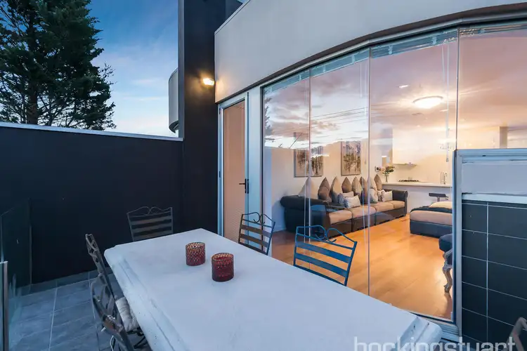 Fourth view of Homely townhouse listing, 2/211 Beach Road, Mordialloc VIC 3195