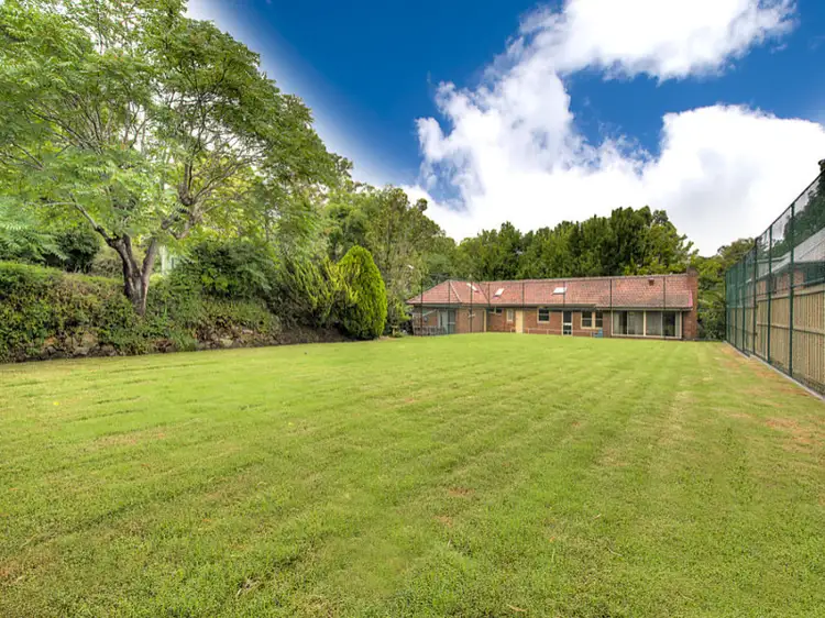 16 Bromley Avenue, Pymble NSW 2073