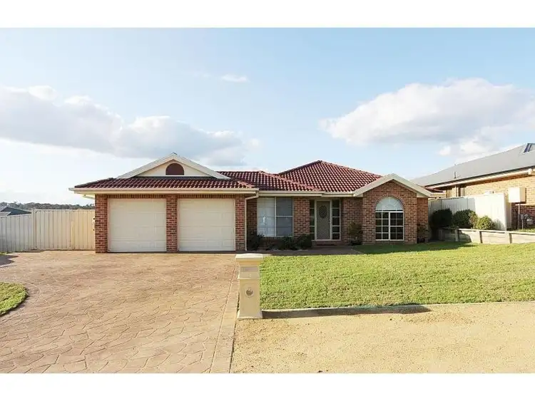 45 Crestwood Drive, Goulburn NSW 2580