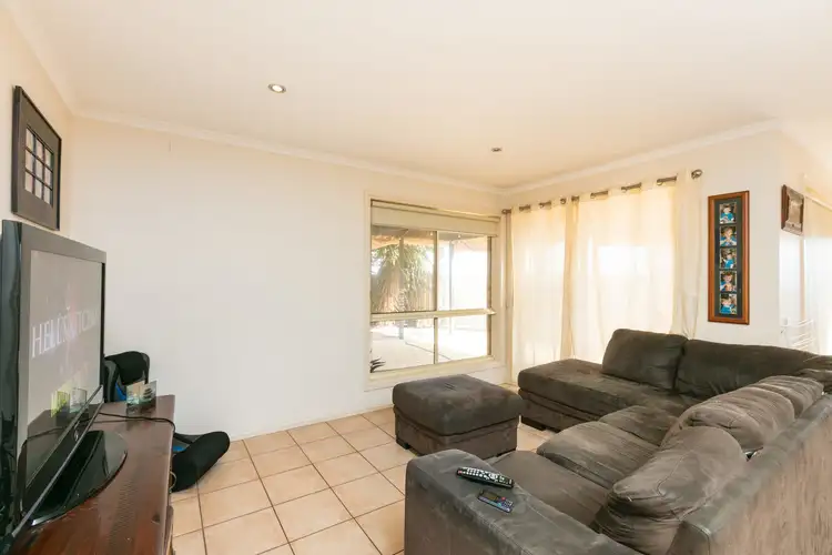 Sixth view of Homely house listing, 7 Stamford Court, Buronga NSW 2739