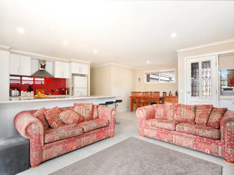 2/25 Station Street, Somerville VIC 3912
