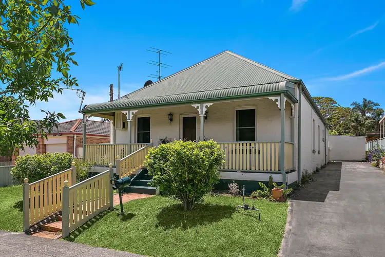 7 Gordon Street, Woonona NSW 2517