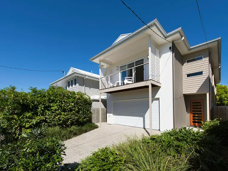 27 Central Avenue, Sherwood QLD 4075