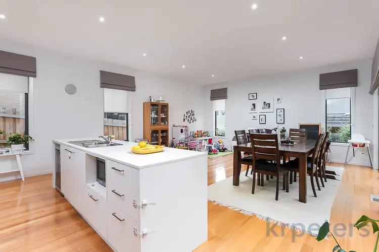 Third view of Homely house listing, 2 Magenta Court, Mount Waverley VIC 3149