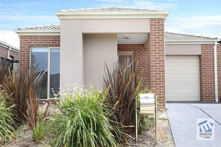 18 Pleven Rise, Clyde North VIC 3978
