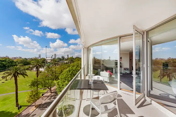1011/61 Macquarie Street, Sydney NSW 2000