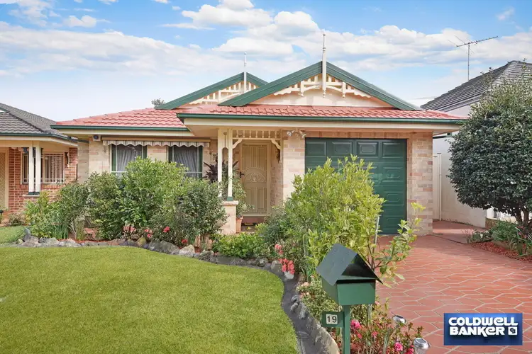 19 Kinchega Court, Wattle Grove NSW 2173