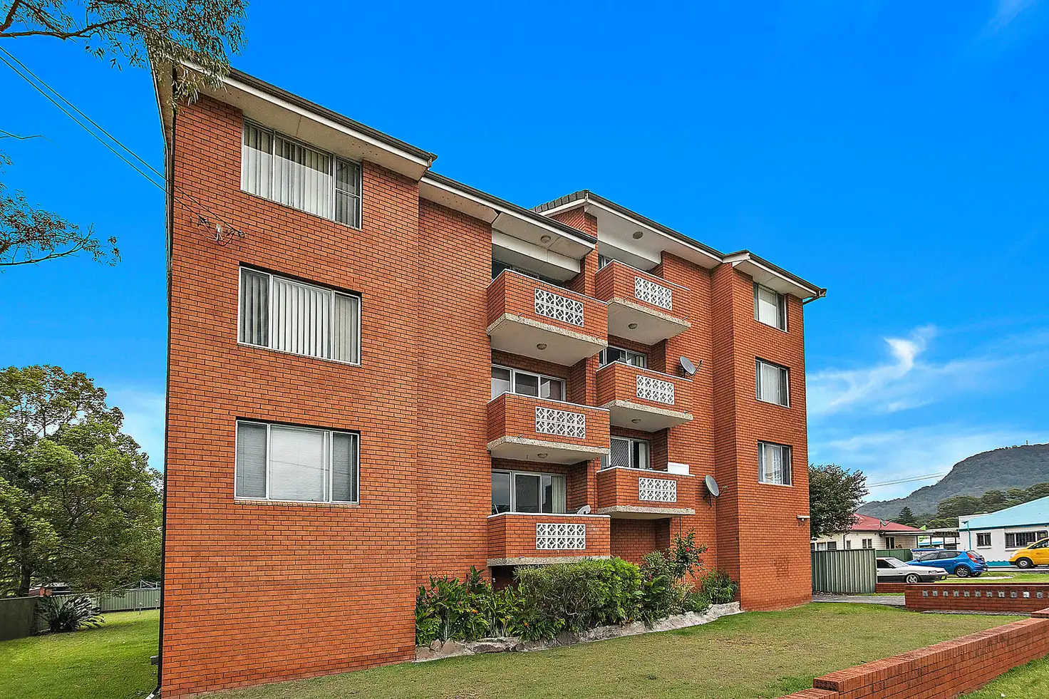 Main view of Homely unit listing, 15/9-11 Collaery Avenue, Fairy Meadow NSW 2519