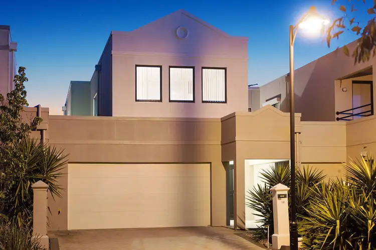 18 Shearwater Drive, Mawson Lakes SA 5095