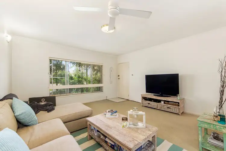 4/33 Breaker Street, Main Beach QLD 4217