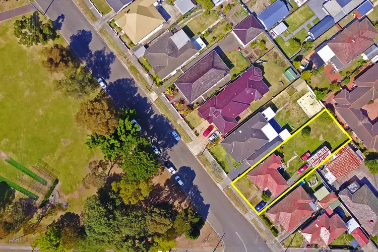 19 Henderson Road, Bexley NSW 2207