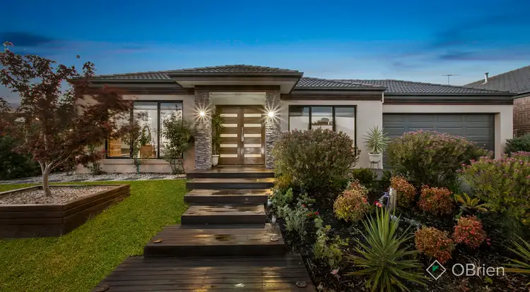 24 Perry Circuit, Cranbourne North VIC 3977