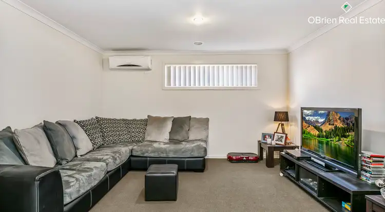 Third view of Homely house listing, 42 Melissa Way, Pakenham VIC 3810