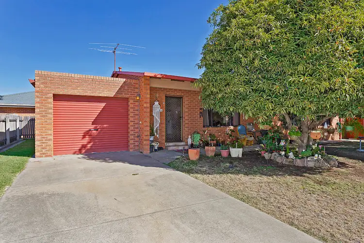 1/2 McKibbin Court, Wodonga VIC 3690