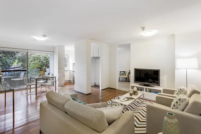 Main view of Homely apartment listing, 10/90 Blues Point Rd, Mcmahons Point NSW 2060