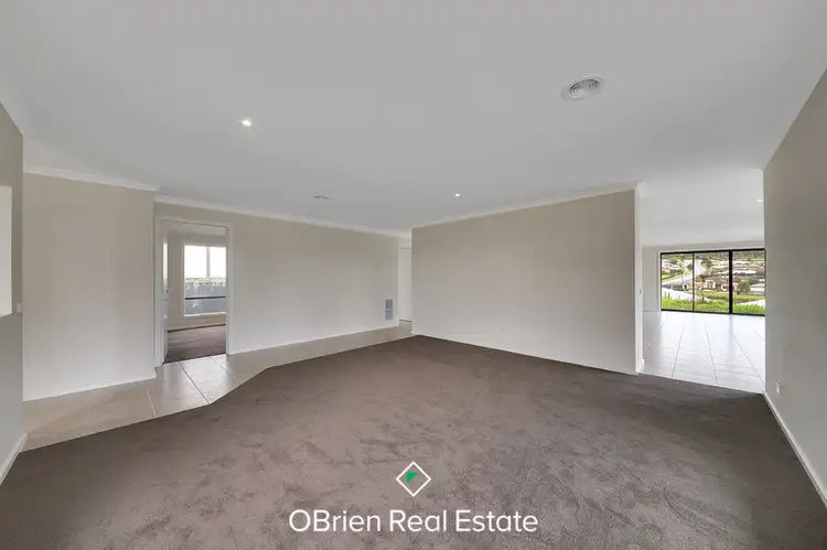 Second view of Homely house listing, 2 Water Cress Court, Drouin VIC 3818