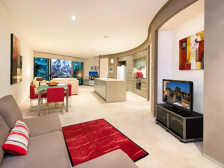 17/205 Coronation Drive, Milton QLD 4064
