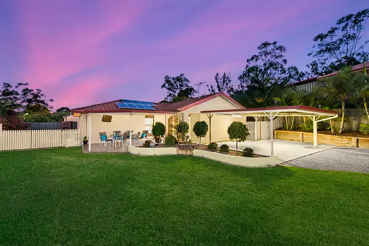 53 Wantana Crescent, Edens Landing QLD 4207