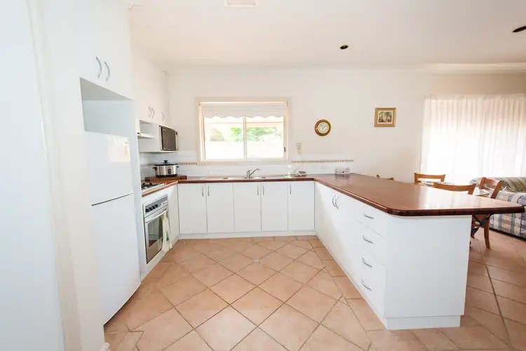 Third view of Homely townhouse listing, 4 Lachlan Crescent, Echuca VIC 3564